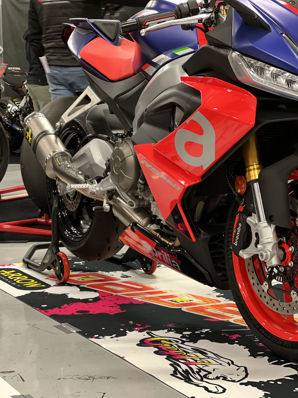 810A4F08-BC12-4E04-819C-0DA8A91D4509