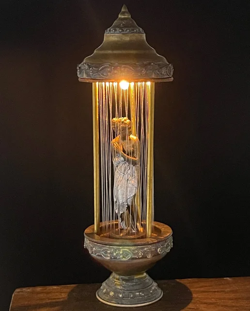 lamp-rain.webp