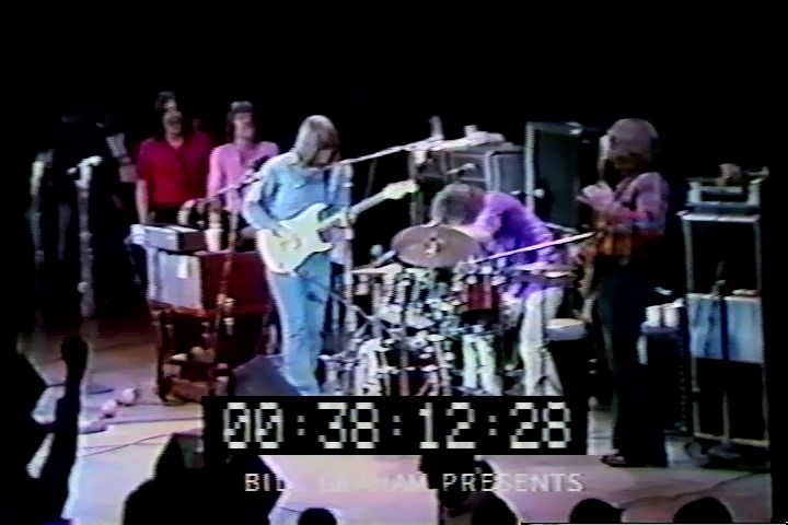 VTS_01_3.VOB_snapshot_02.07_[2021.12.20_23.28.35] VHS