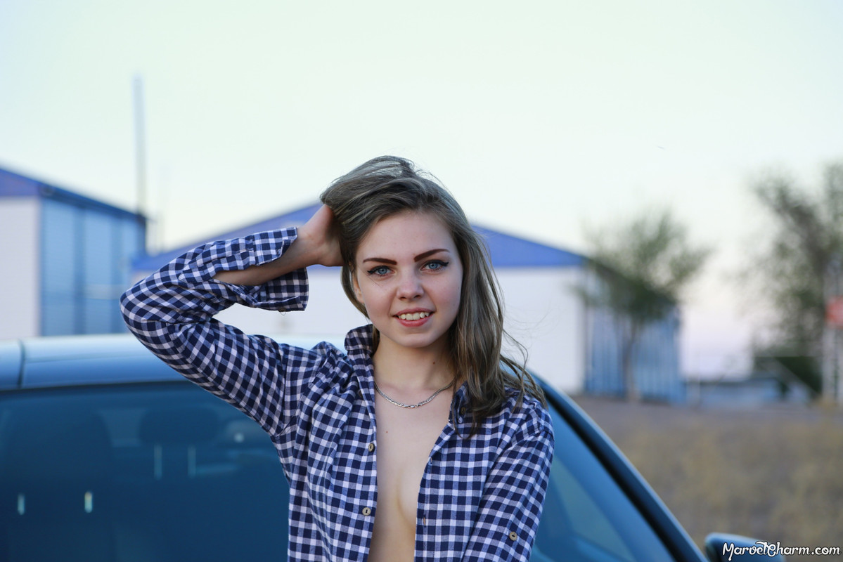 MarvelCharm_Rebecca-Luxury-125