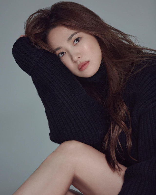 7 Pesona Song Hye Kyo pada usia nyaris kepala empat, tetap awet muda