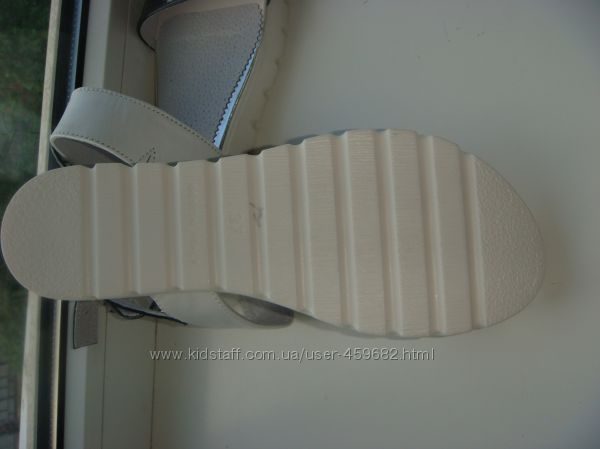 459682_20150617084434_8341_600x600