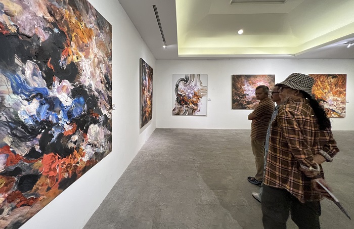 Pasar Seni Ancol mengadakan pameran seni rupa bertajuk Retrospeksi KM60 yang berlangsung mulai 17 Juli - 1 Agustus 2022.