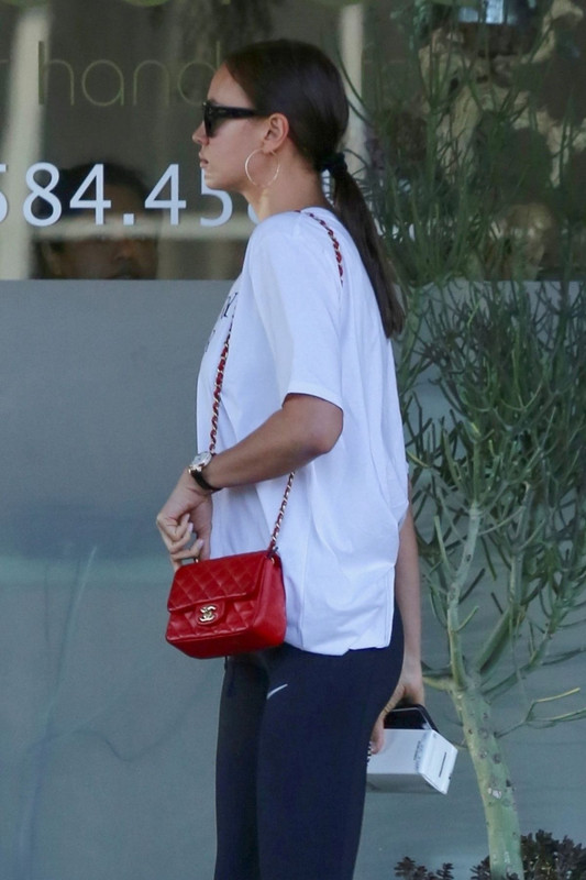 31B3F031-0F7C-4A6F-8509-C8F3C133D8FC