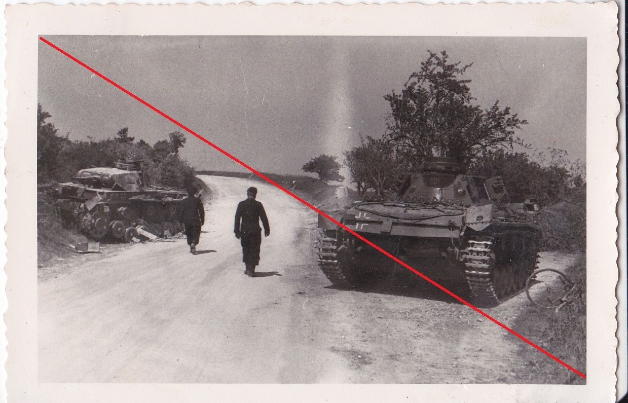 Foto 2 Stück Deutscher Panzer 3 Deutsch 2.Wk