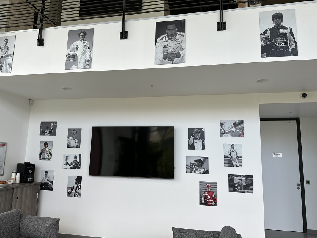 IMG 2373 — Postimages