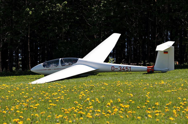 3451_glider_meadow_fly_aircraft.jpg