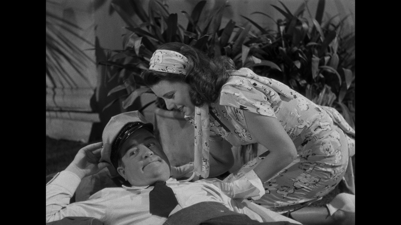 mpv-shot_Bud.Abbott.and.Lou.Costello.Meet.Frankenstein.1948.2160p.UHD.BDRemux.HDR.HEVC-Нечипорук_00_