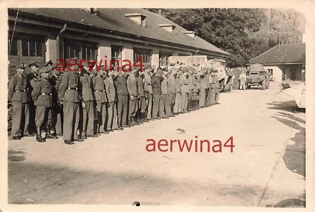Polizei Appell am Austro-Daimler ADGZ Spähwagen Wien-Purkersdorf