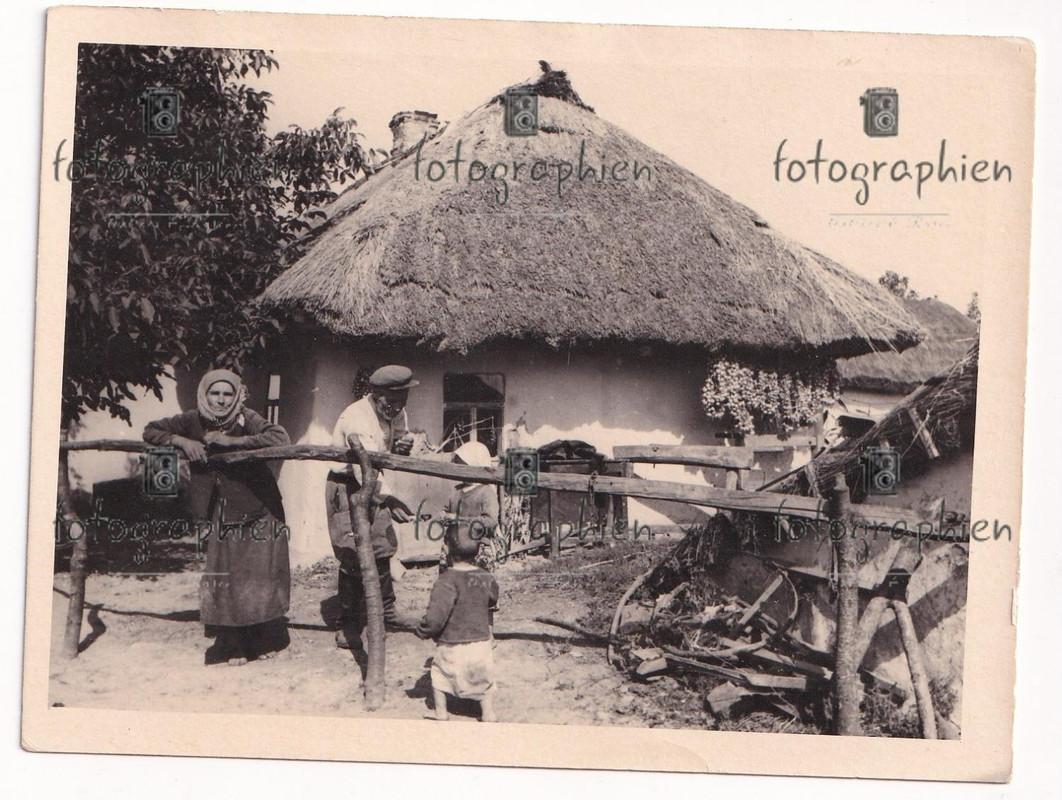 org. Foto Ukraine Bevölkerung Bauern Haus Hütte