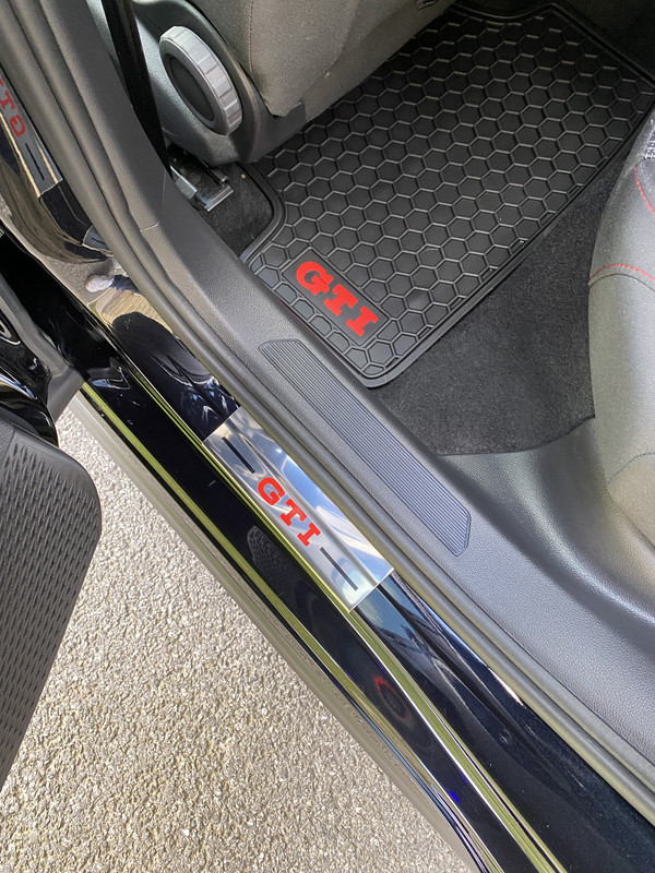 272B12C7-4528-4435-BD57-A1F5EBBF2A3D