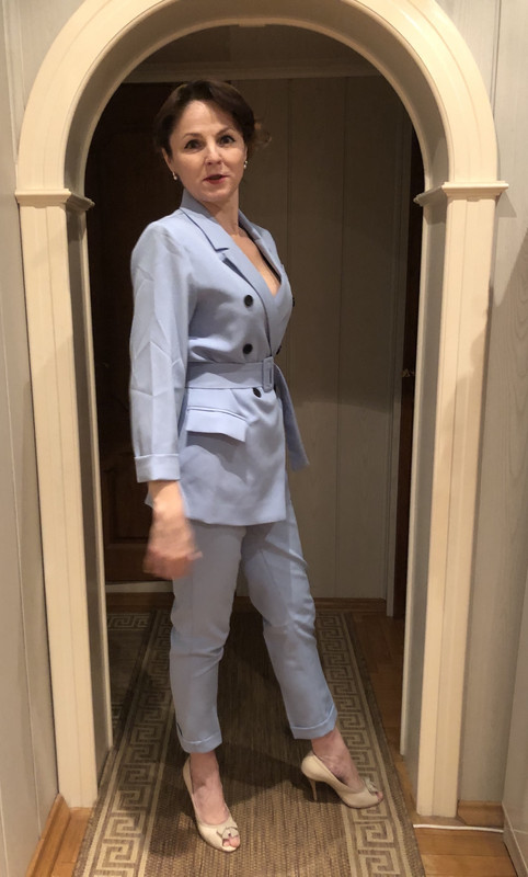 768D2409-2598-4E11-B778-1E9E5676997E