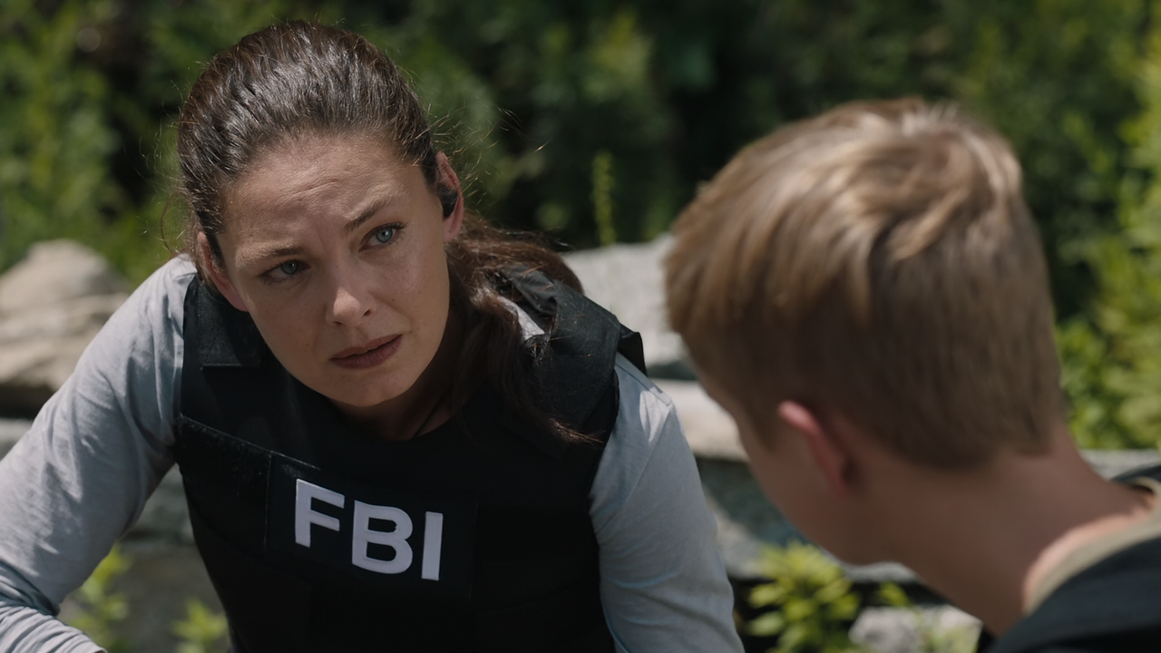 FBI.Most.Wanted.S03E02.Patriots.1080p.10bit.AMZN.WEB-DL.DDP5.1.HEVC-Vyndros.mkv_snapshot_36.51_[2021
