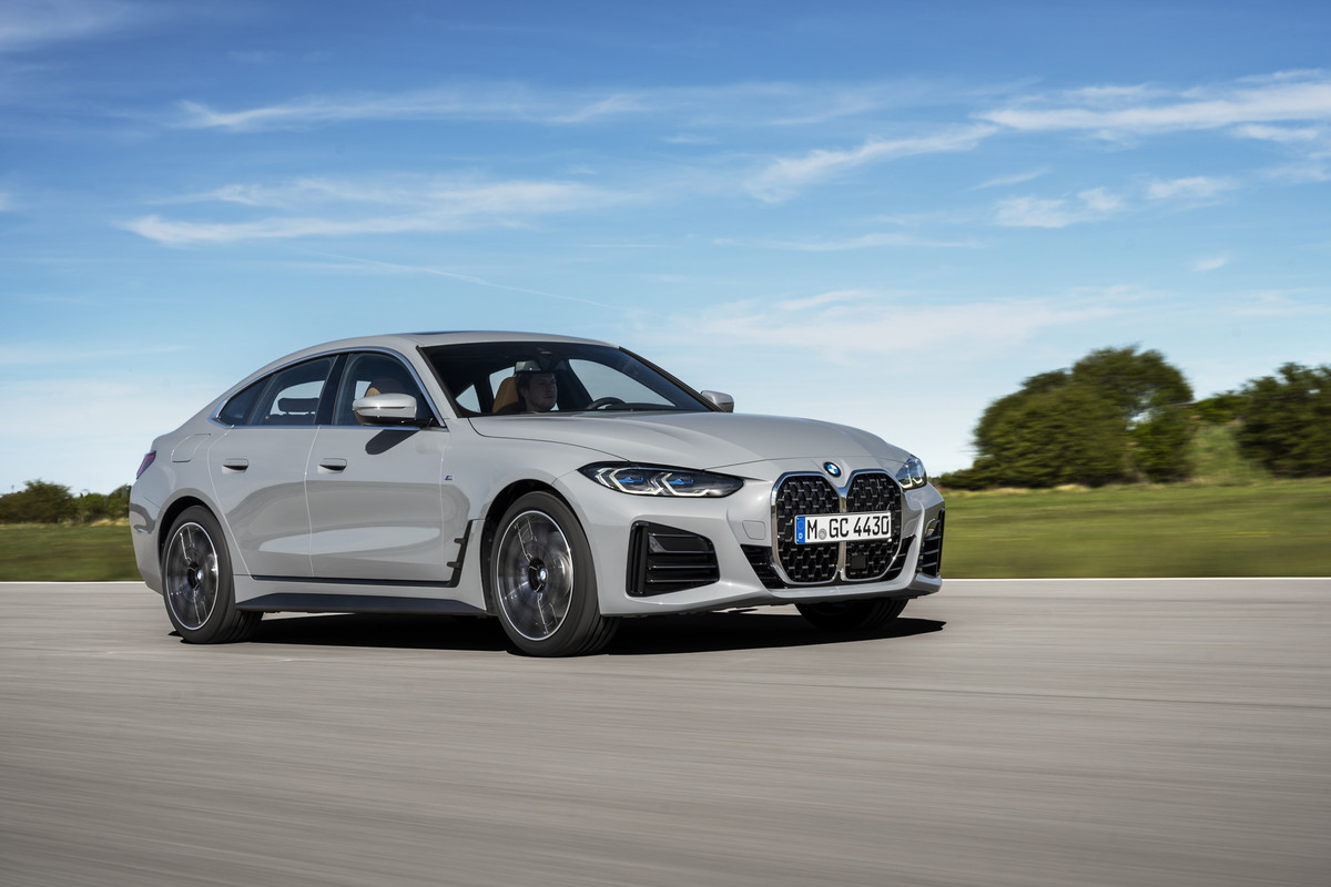 P90424582_highRes_the-all-new-bmw-430i