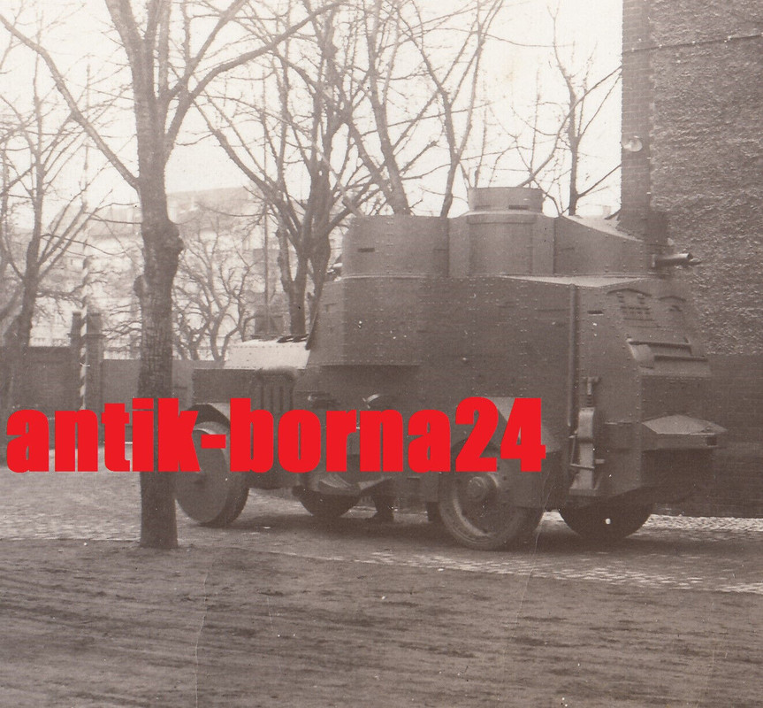 Foto Soldat Ehrhardt E-V-4 Panzerkampfwagen Tank Panzer Kennung SPW Polizei A16 (1)