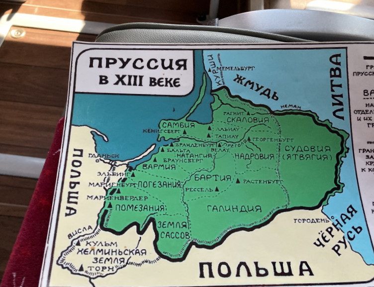 https://i.postimg.cc/sg9GPQLt/9.jpg