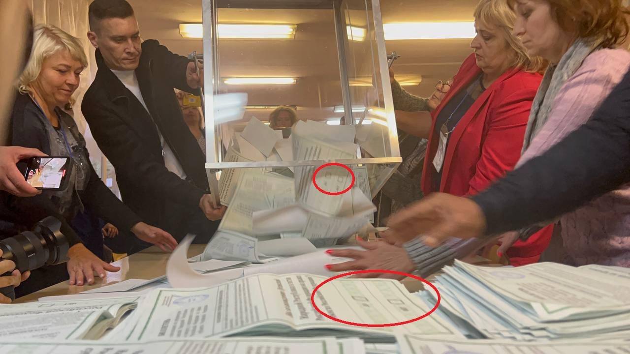 FCC21425-49C4-4938-89B5-83A94C9523DF