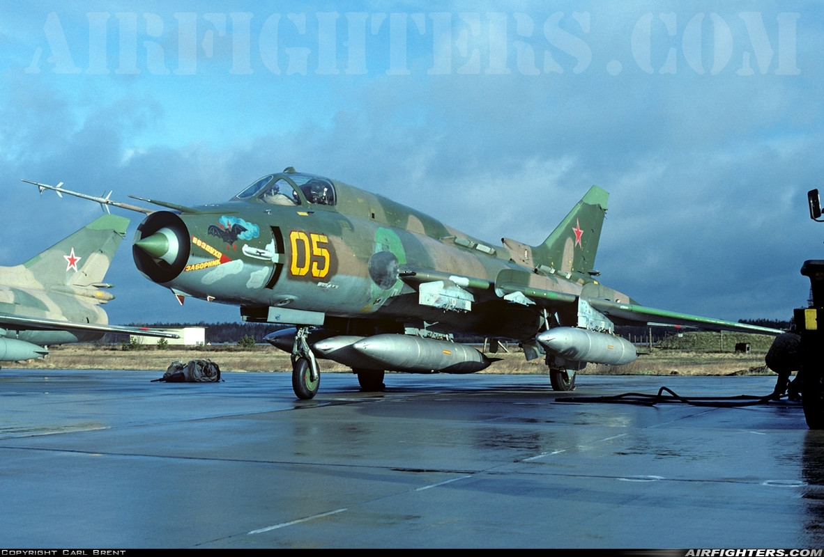 20 GvAPIB Su-17M4 05 yellow_13510 (4)_05.04.94