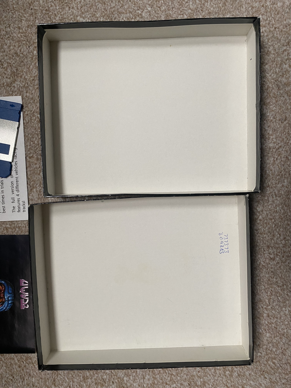 ALIENBREED_INSIDEBOXED