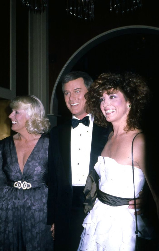 linda_gray_mb32
