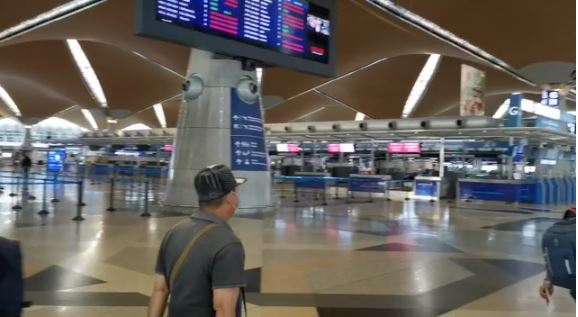Kondisi Bandara Internasional Kuala Lumpur, Jumat (20/3/2020) pagi.