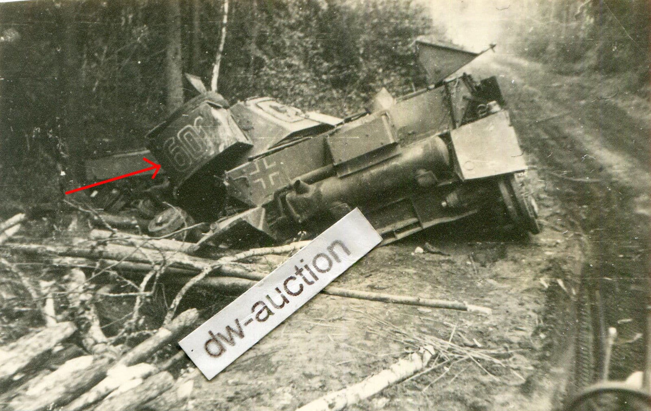 zerstörter dt. Panzer mit Nummer 601 auf Turm