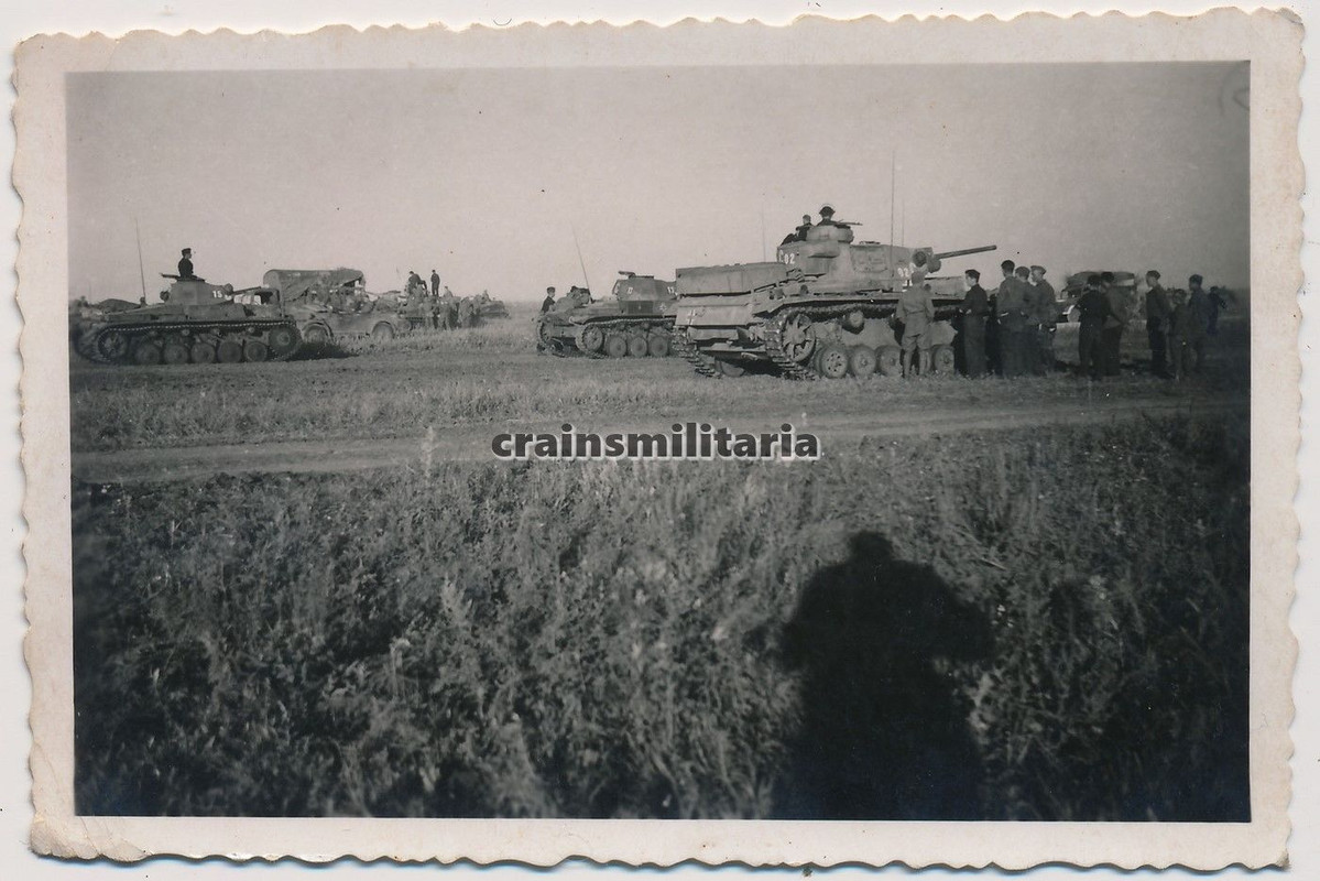 Orig._Foto_Vormarsch_Panzer_II_und_III_Ausf._L_m(0)