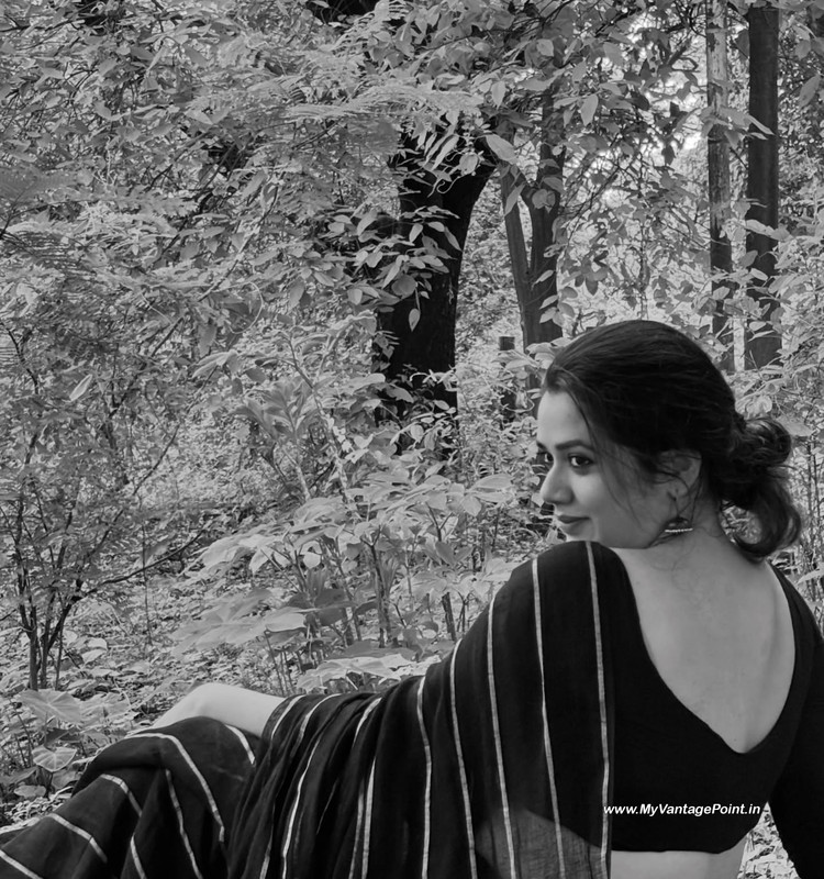 18-Marathi-Actress-Girija-Oak-Godbole-Hot-Pics-in-Black-Saree-My-Vantage-Point