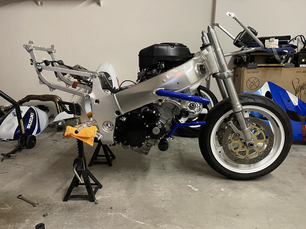 07A331F2-68B7-4A19-9E9B-87A51312A5C9