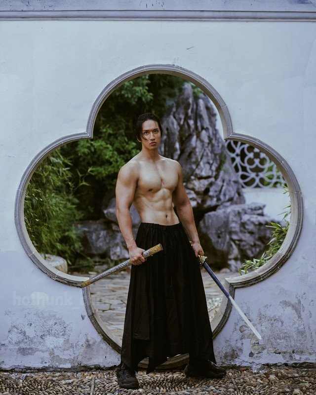 Photo by Chinese hunks 全球華男 on August 06, 2023. (7)