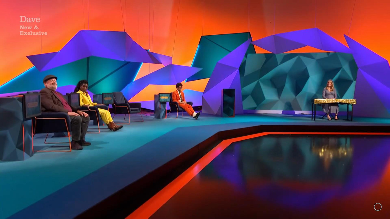 11.09 - 22.00.00 - Question Team. Making up Richard Ayoade's self-qui....ts_snapshot_17.52_[2021.11.