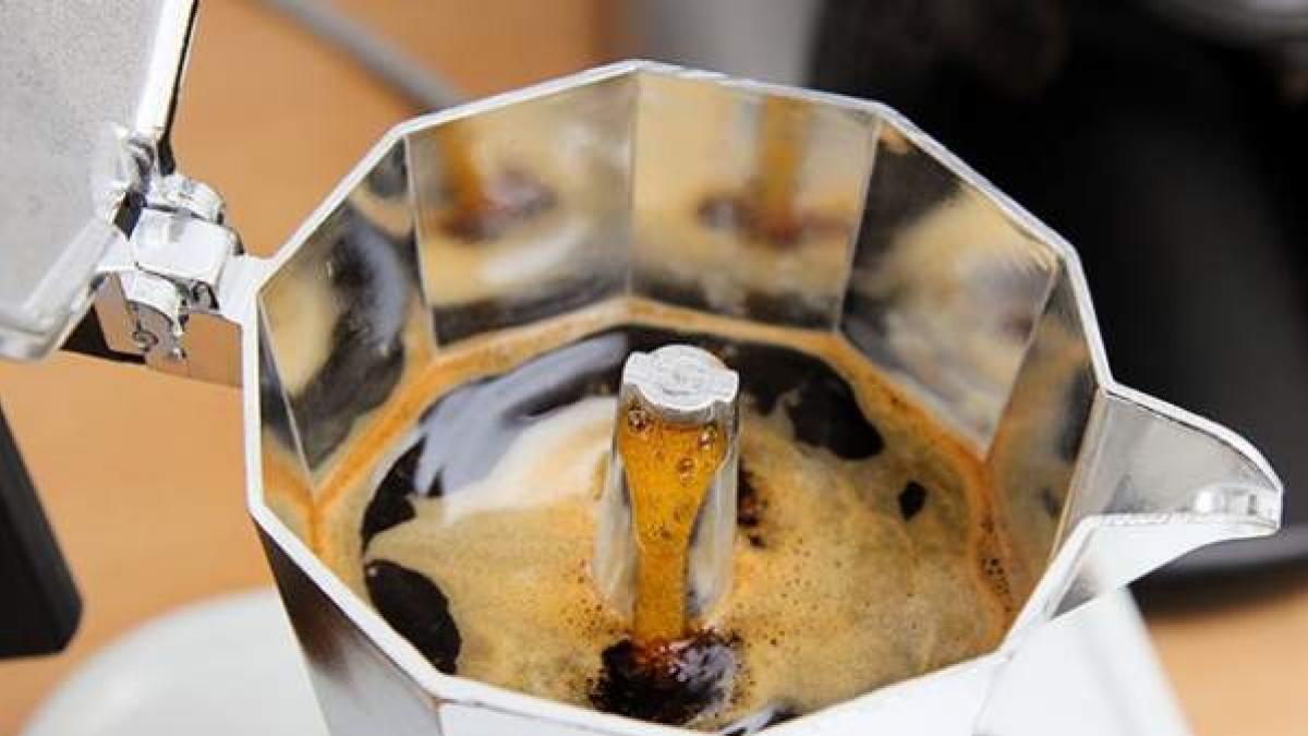 Si può bere il caffè preparato il giorno prima? Considerazioni