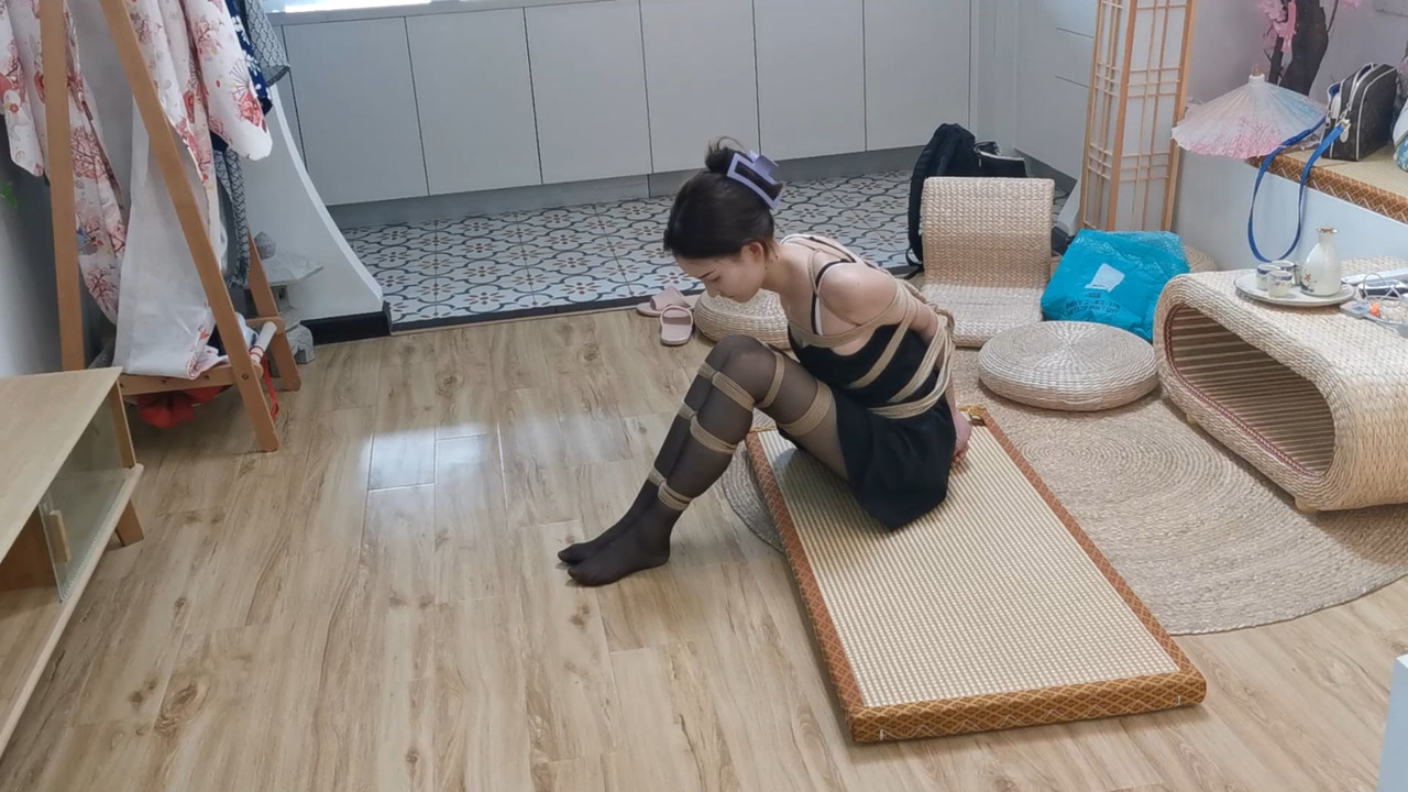 奥特曼 直臂捆绑果果.mp4_20230328_131041.503