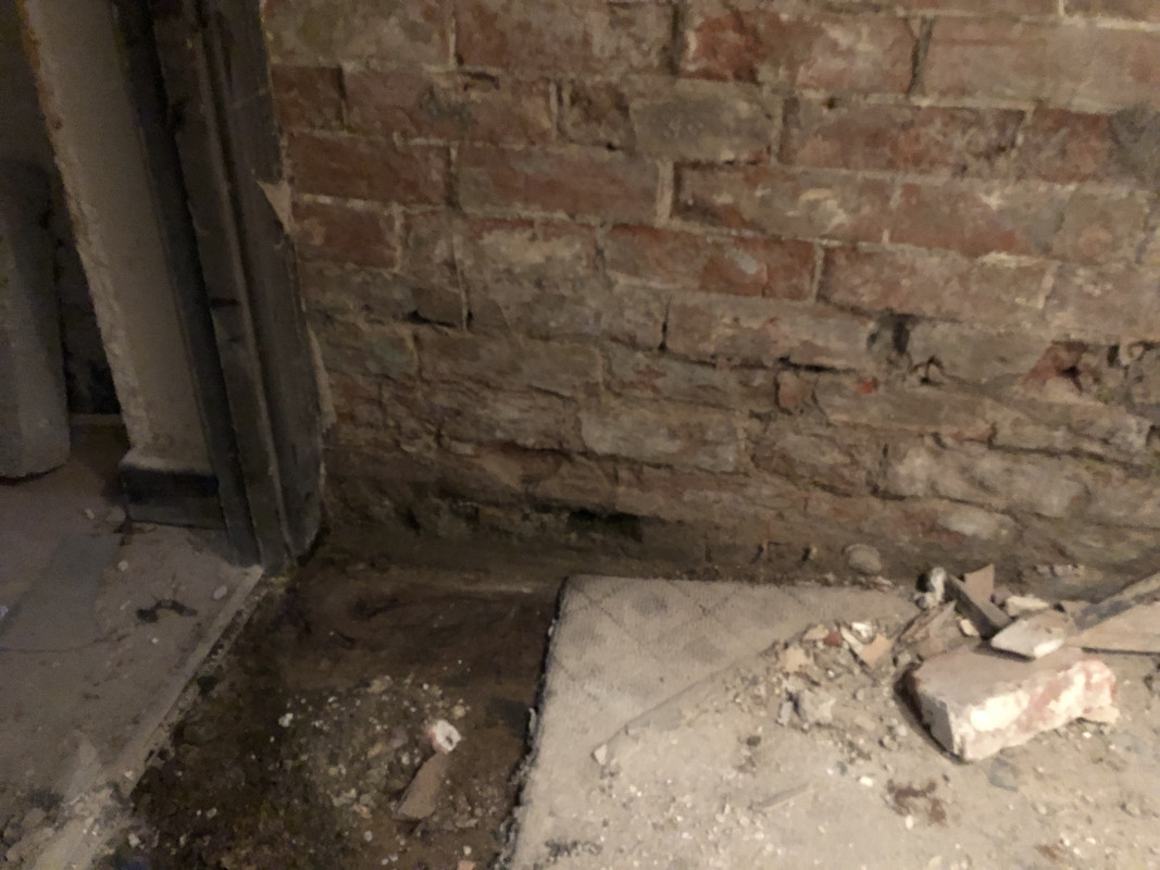 7F81FA49-8D13-4953-ACFA-A2F74E830232