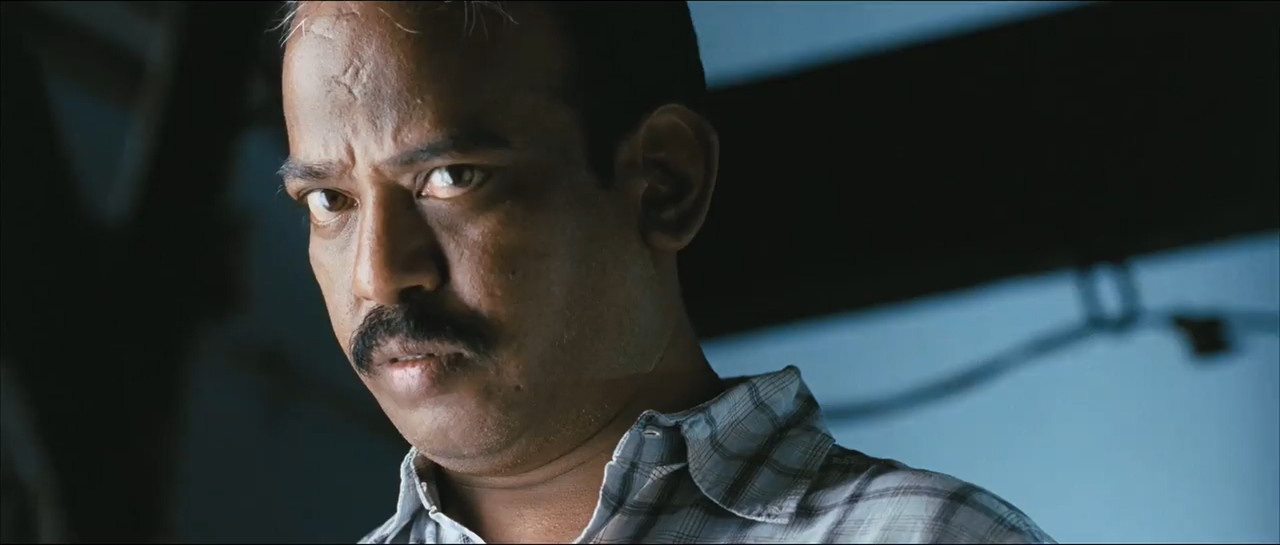 Thoonga Nagaram 2011 WebRip [Tamil] 480p 720p ESub Screenshot