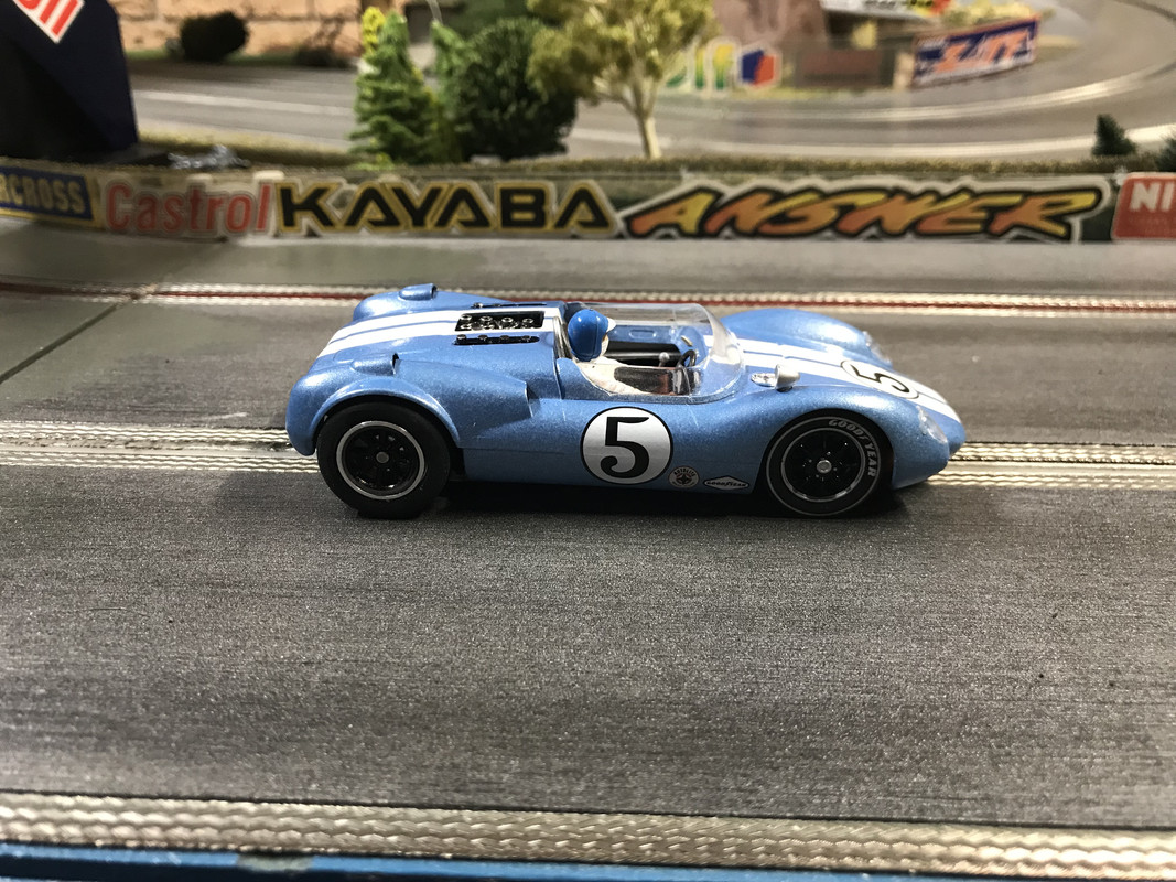 0CB8A6B7-FC2E-4442-A932-4C9AF44F7183