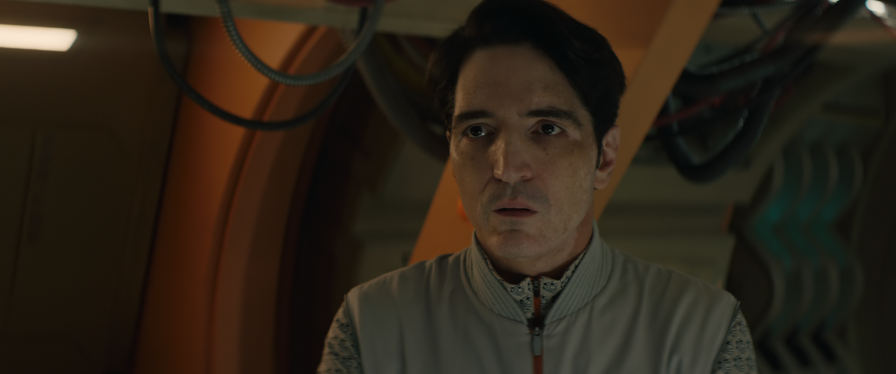 Murderbot.S01E02.Eye.Contact.2160p.10bit.ATVP.WEB-DL.DDP5.1.HEVC-Vyndros.mkv_snapshot_01.31_[2025.05