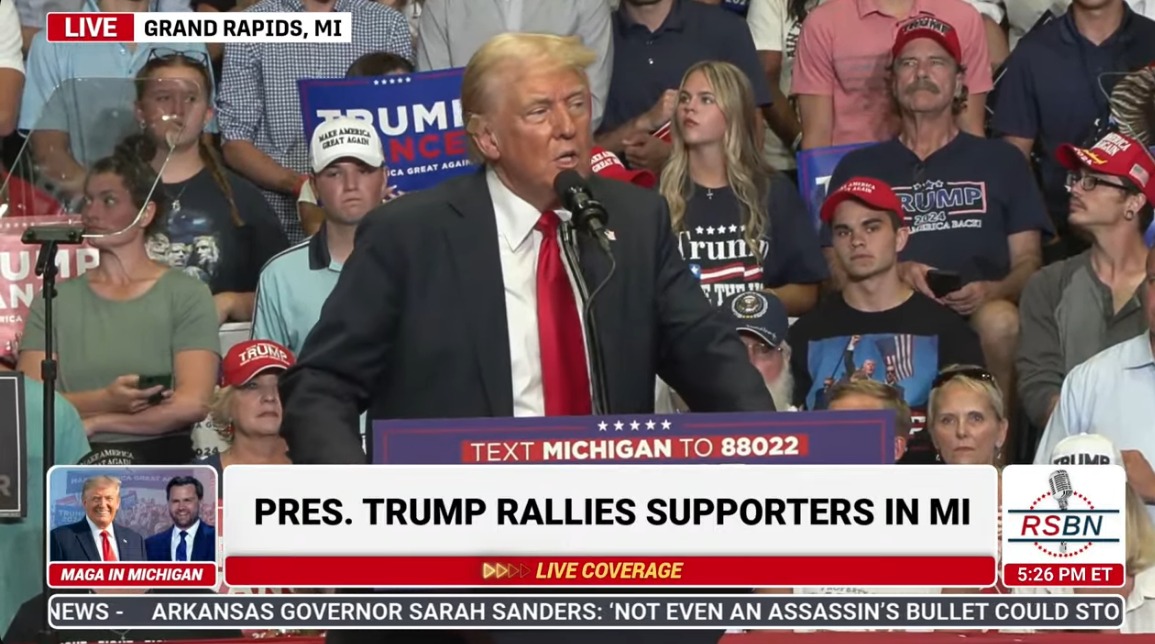 LIVE: PRESIDENT TRUMP AND JD VANCE HOLD MAJOR RALLY IN GRAND RAPIDS ...