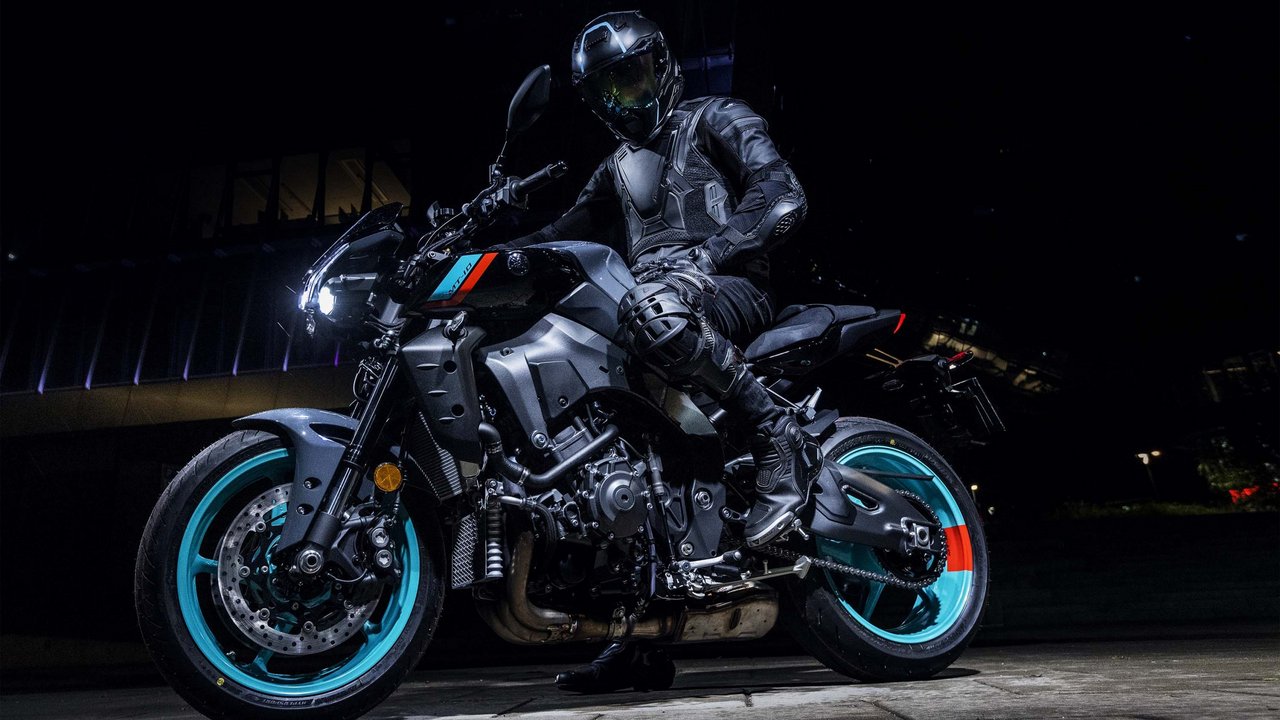 Нейкед Yamaha MT-10 2022