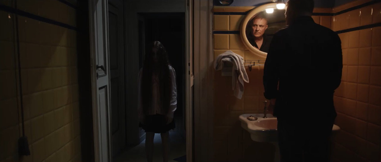 Three Man And A Ghost 2022 WebRip [Hindi + Tamil + Telugu] 480p, 720p ESub Screenshot