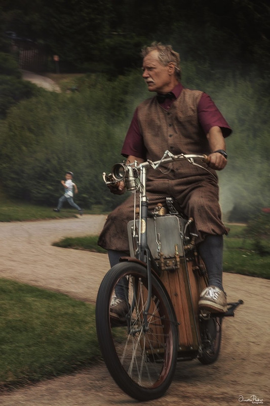 46F16B63-154D-4EFC-86F1-638D6C8C3617