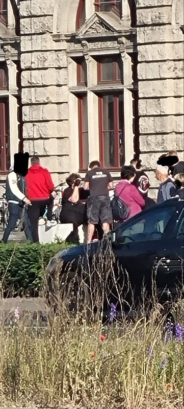 photo_5764980391076281466_y