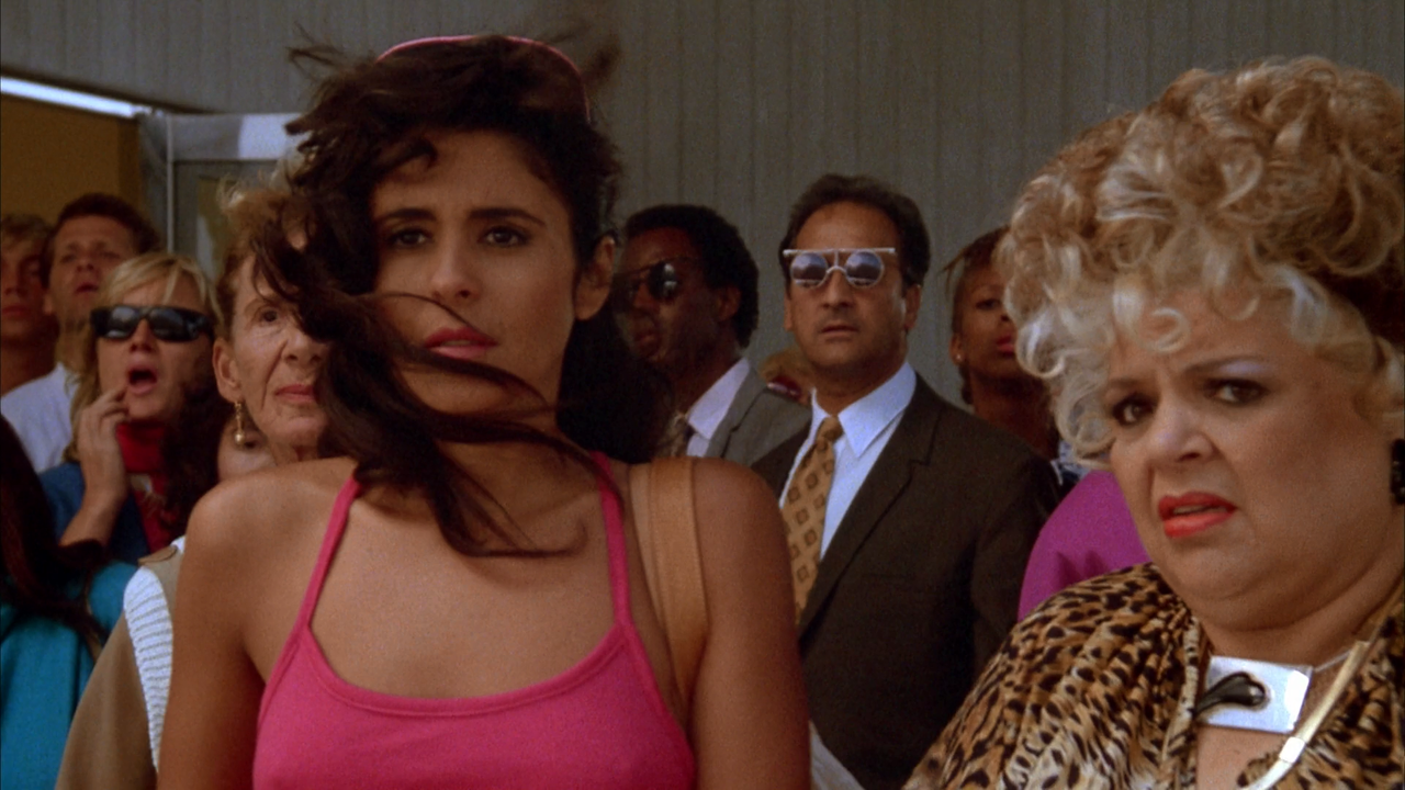 Бегущий человек 1987 BDRip 1080p mkv snapshot 00 24 21 2026 01 01 00 27 34