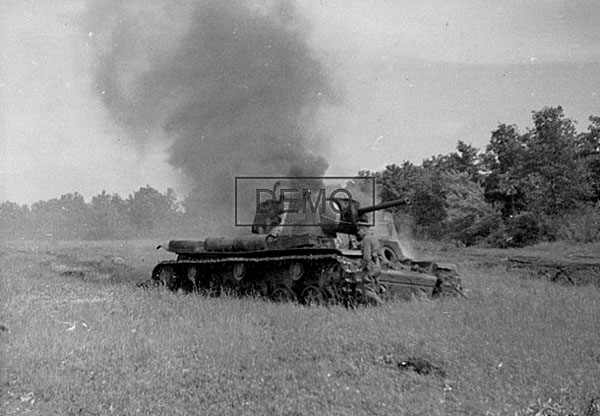 (110703073438)_KV-1c_camo-3