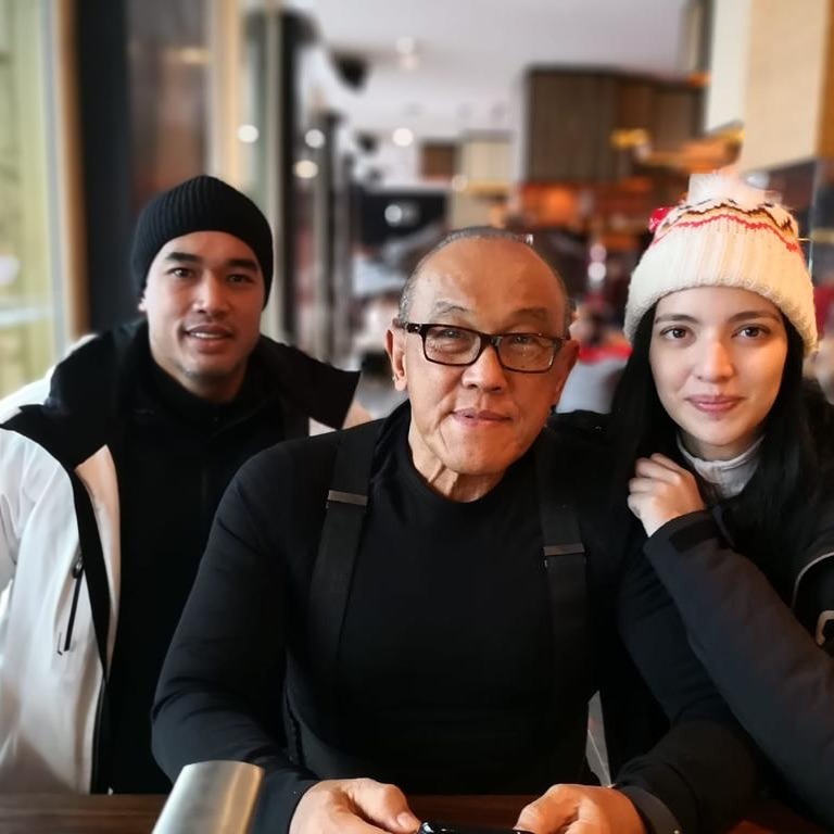 Ardi, Aburizal, Nia