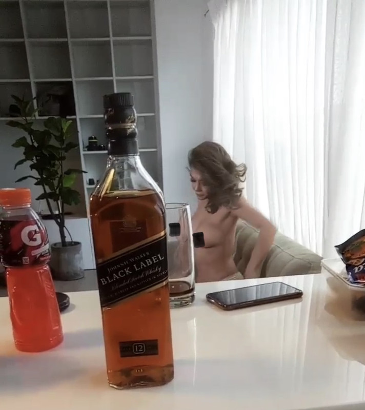 8983EEEB-93FB-4166-987D-4EA3664048DF