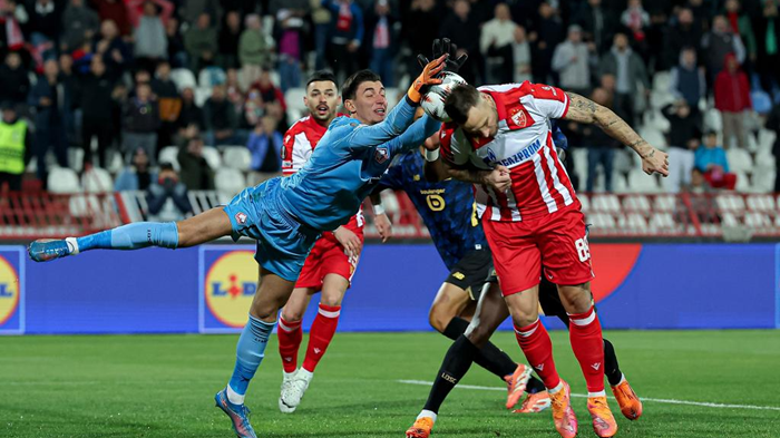 Crvena Zvezda vs Lille, 00h45 ngày 27/02