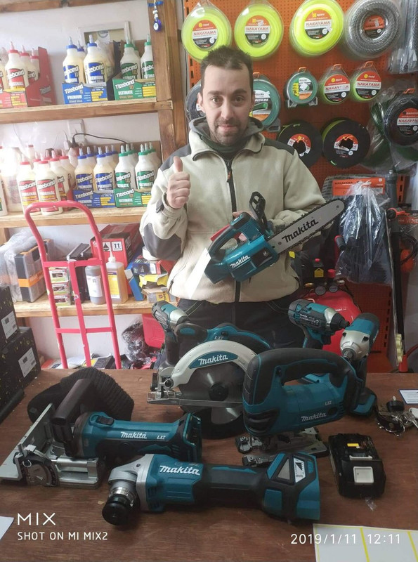 19FD5C3E-FDC6-46E4-B197-E5CFF8FDB6A9