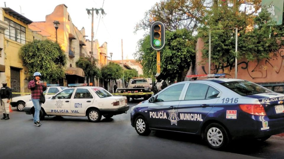 Tras persecución, hombre muere a manos de un comando armado en Morelos