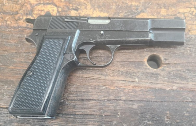 Screenshot 2022-08-23 at 17-42-49 FN HIGH POWER 1990 - Semi Auto Pistols at GunBroker.com 943437148